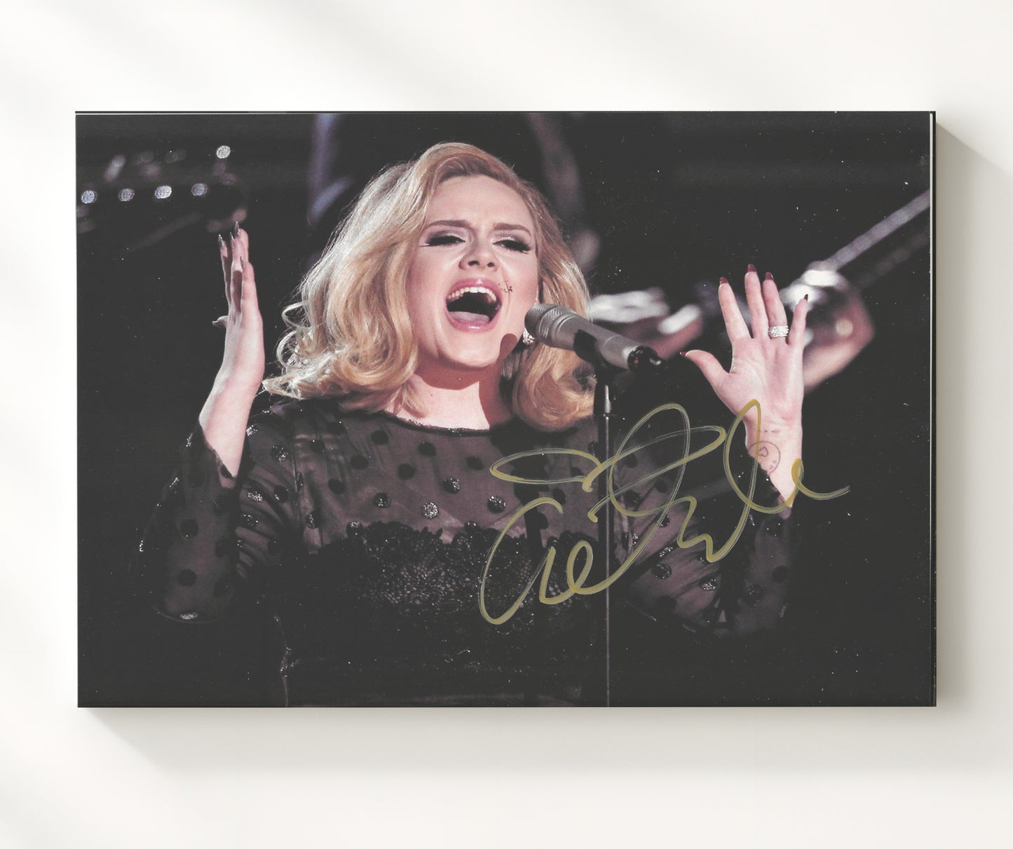 Adele - Live Vocal Performance - Vintage Music Wall Art - 20x24 Canvas music decor