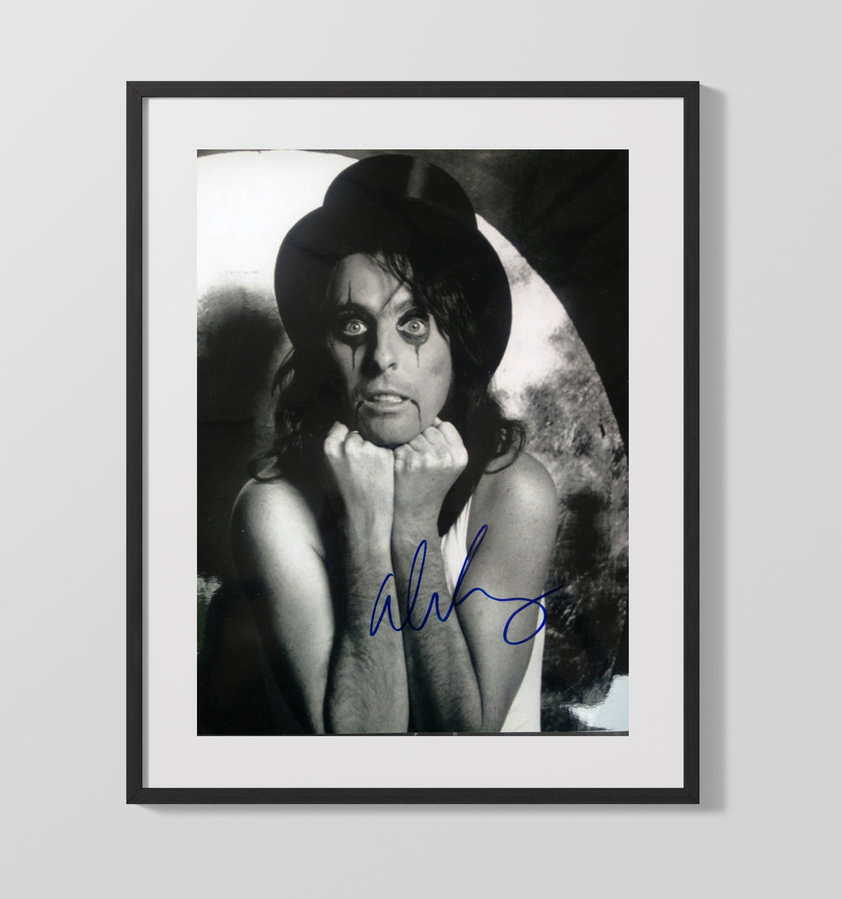 Alice Cooper - Shock Rock Makeup Photo Black-and-White 8x10 Framed Canvas vintage music wall art