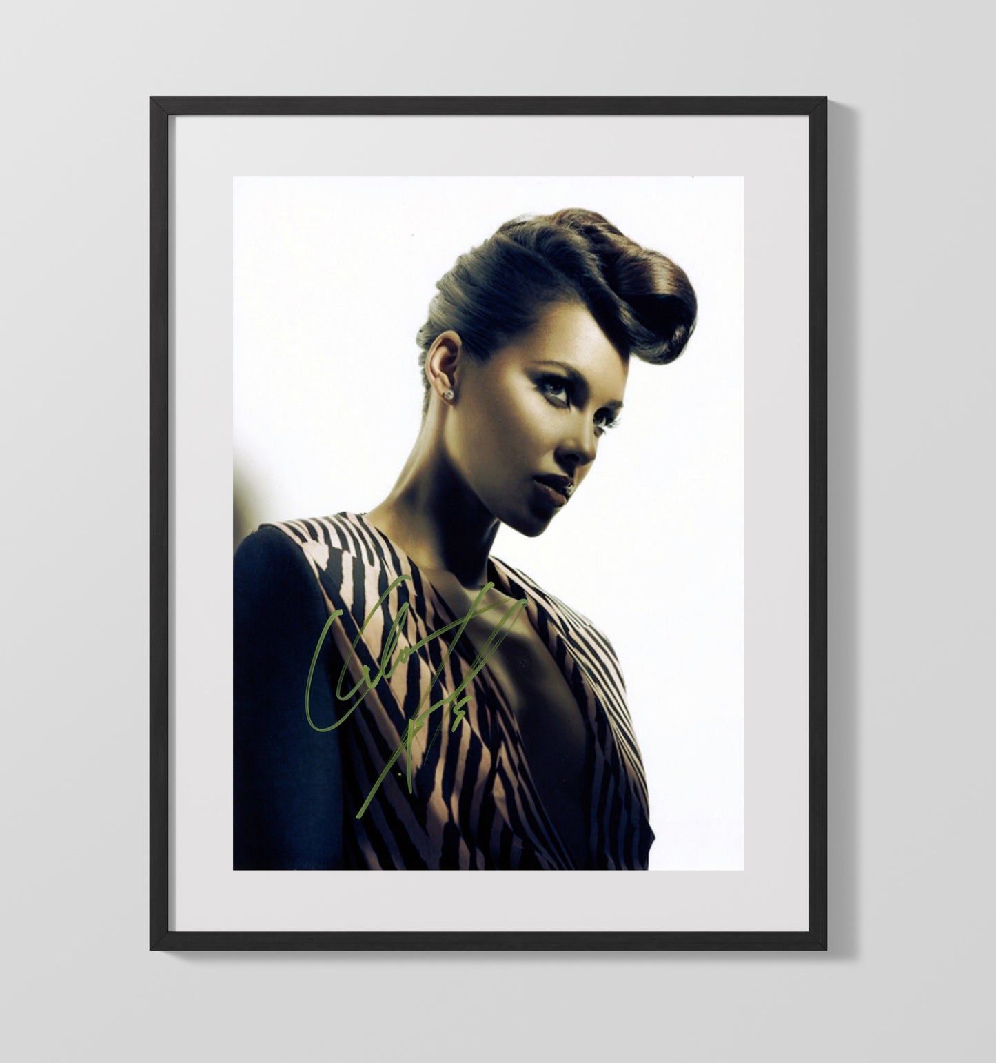 Alicia Keys - Stylized Studio Portrait Music Wall Art 16x20 Gallery Frame wall art print – Music decor