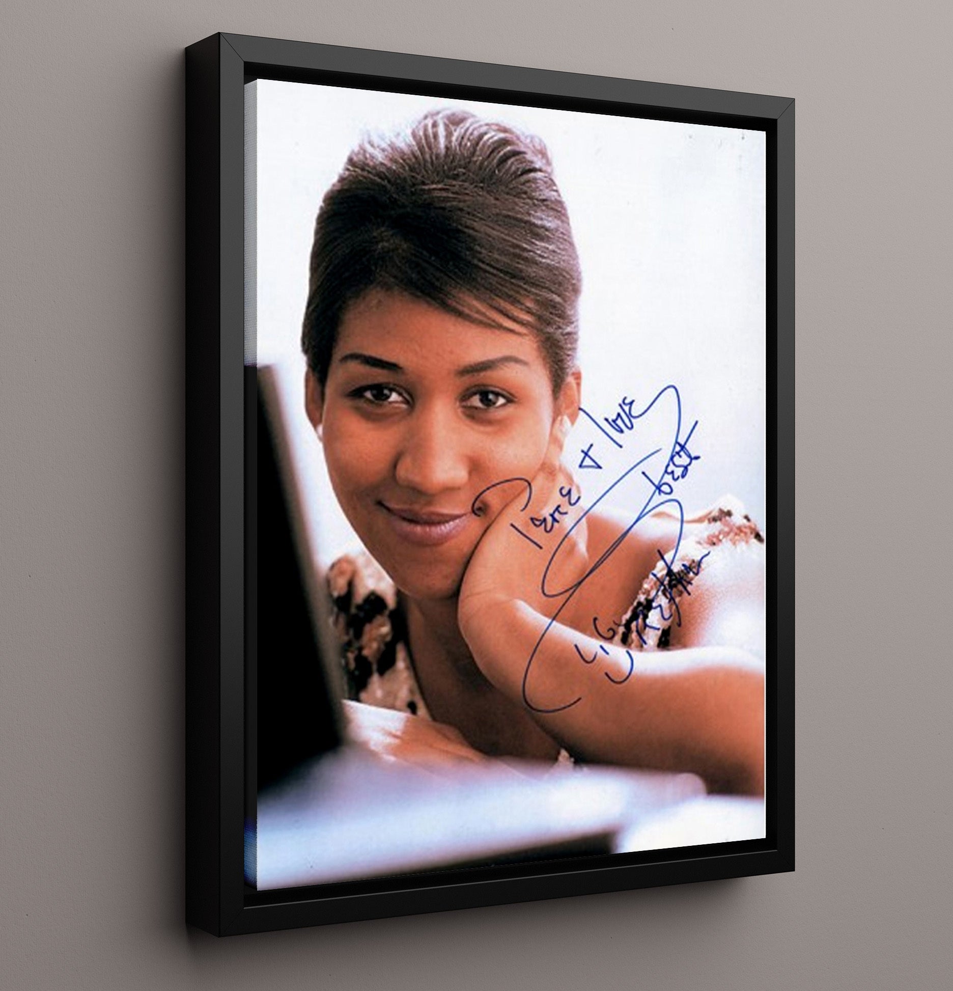Aretha Franklin - Young Studio Portrait Music Wall Art 16x20 Framed Canvas wall art print – Music decor