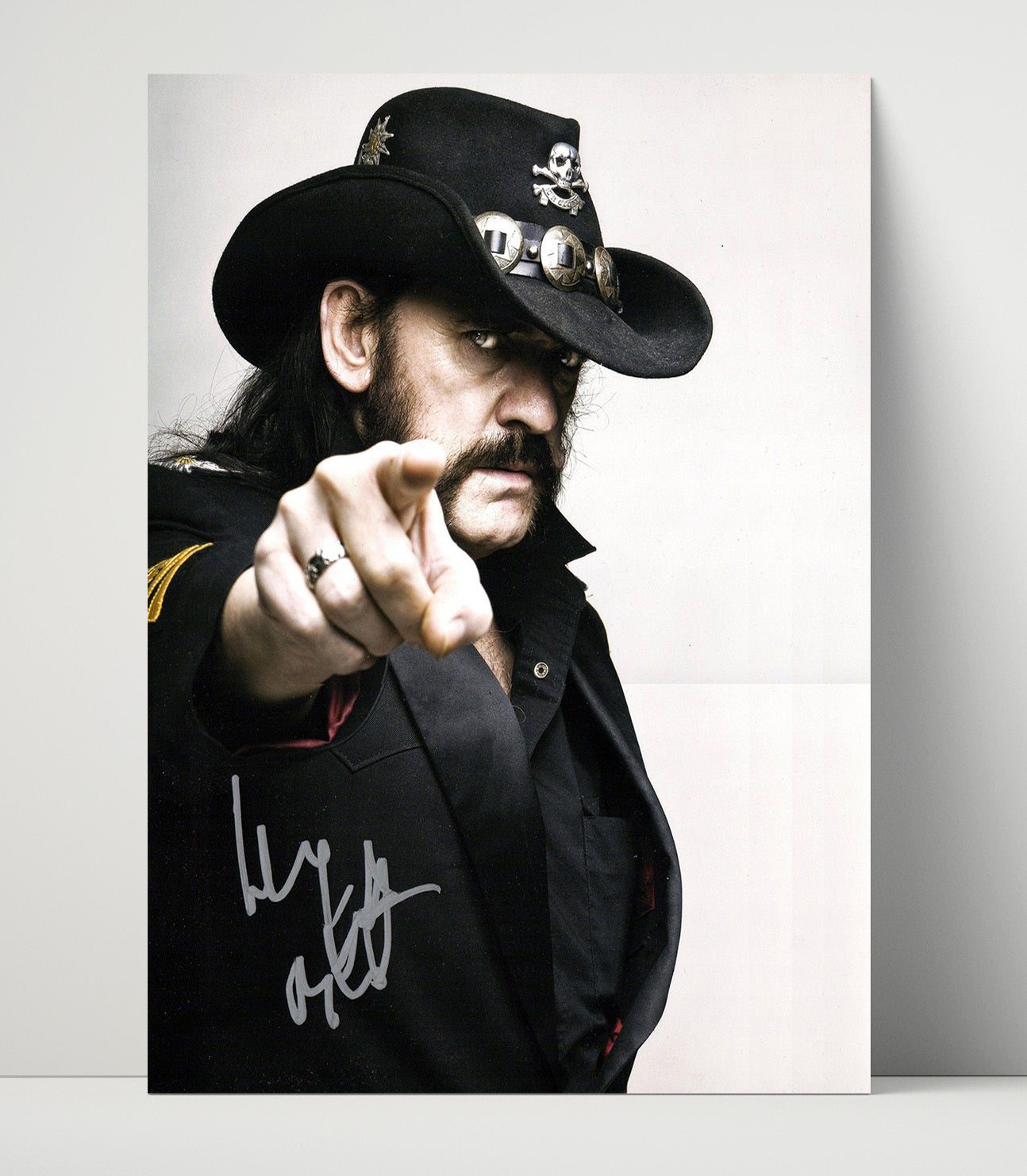 Lemmy Kilmister - Pointing Forward Black Hat Portrait Music Wall Art 16x20 Unframed Print wall art print – Music decor