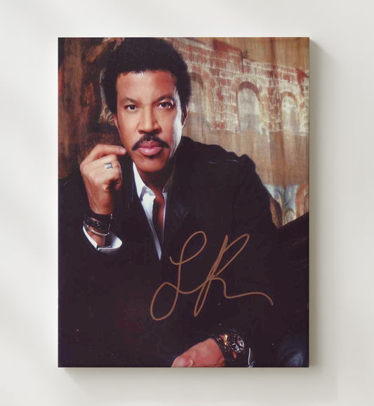 Lionel Richie - Studio Photo With Hand Under Chin 16x20 Gallery Frame vintage music wall art
