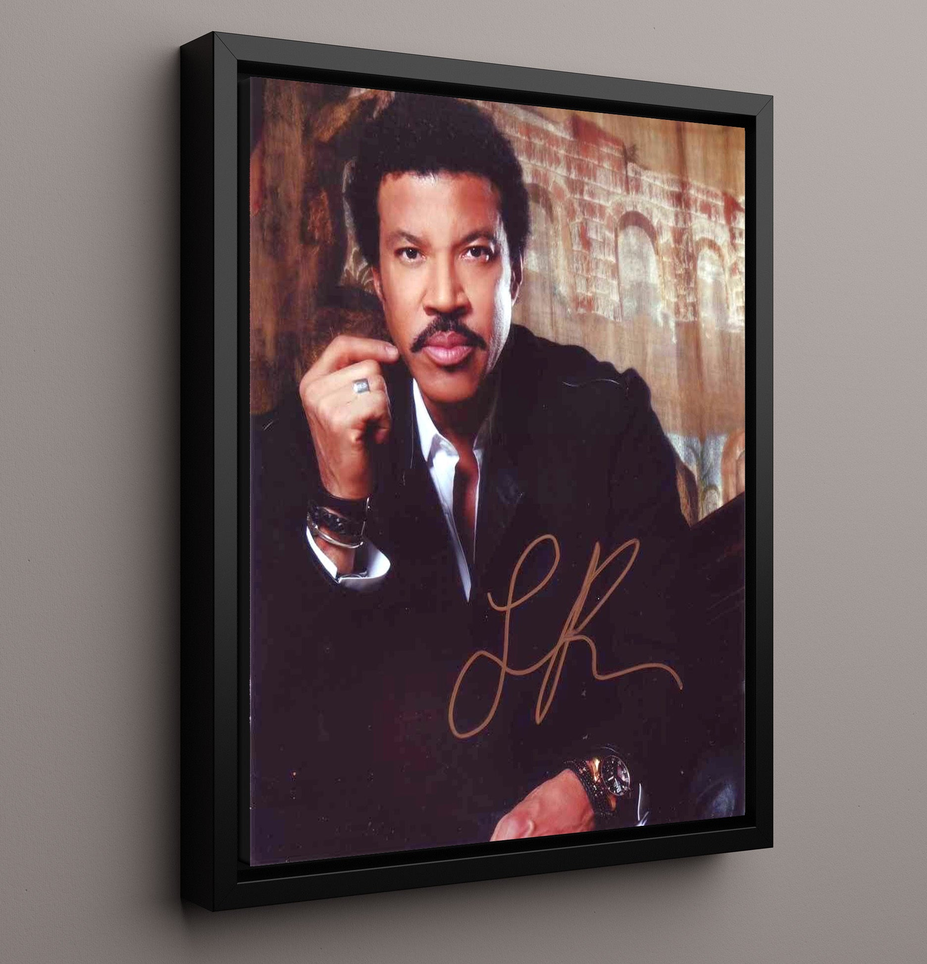 Lionel Richie - Studio Portrait With Hand Under Chin - Vintage Music Wall Art - 16x20 Framed Canvas music decor