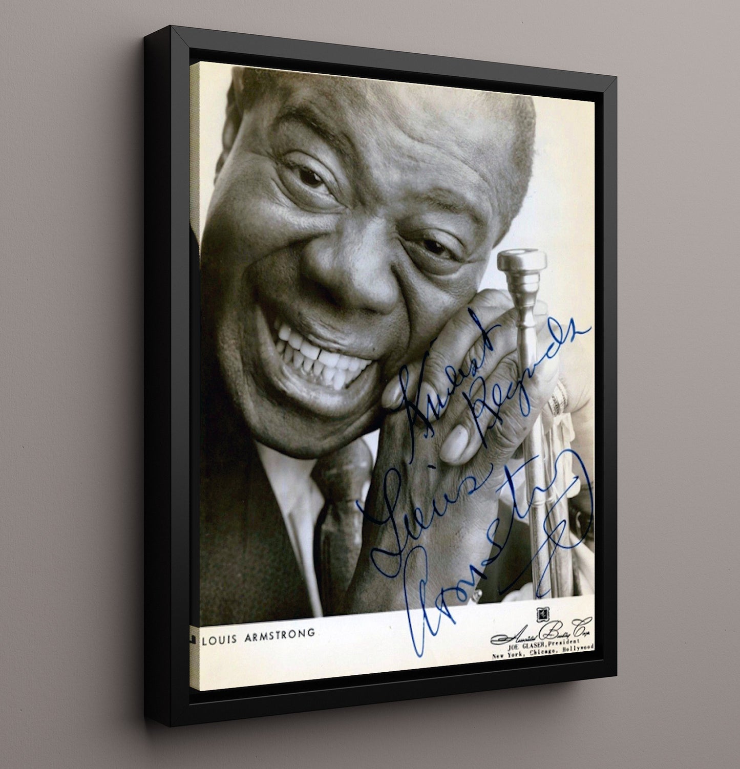 Louis Armstrong - Smiling with Trumpet Close Portrait Black and White Music Wall Art 16x20 Framed Canvas wall art print – Music decor