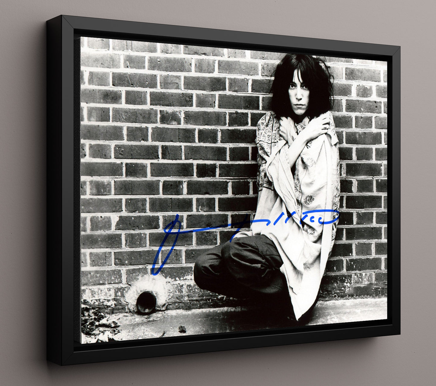 Patti Smith - Moody Black and White Brick Wall Portrait - Vintage Music Wall Art - 16x20 Framed Canvas music decor