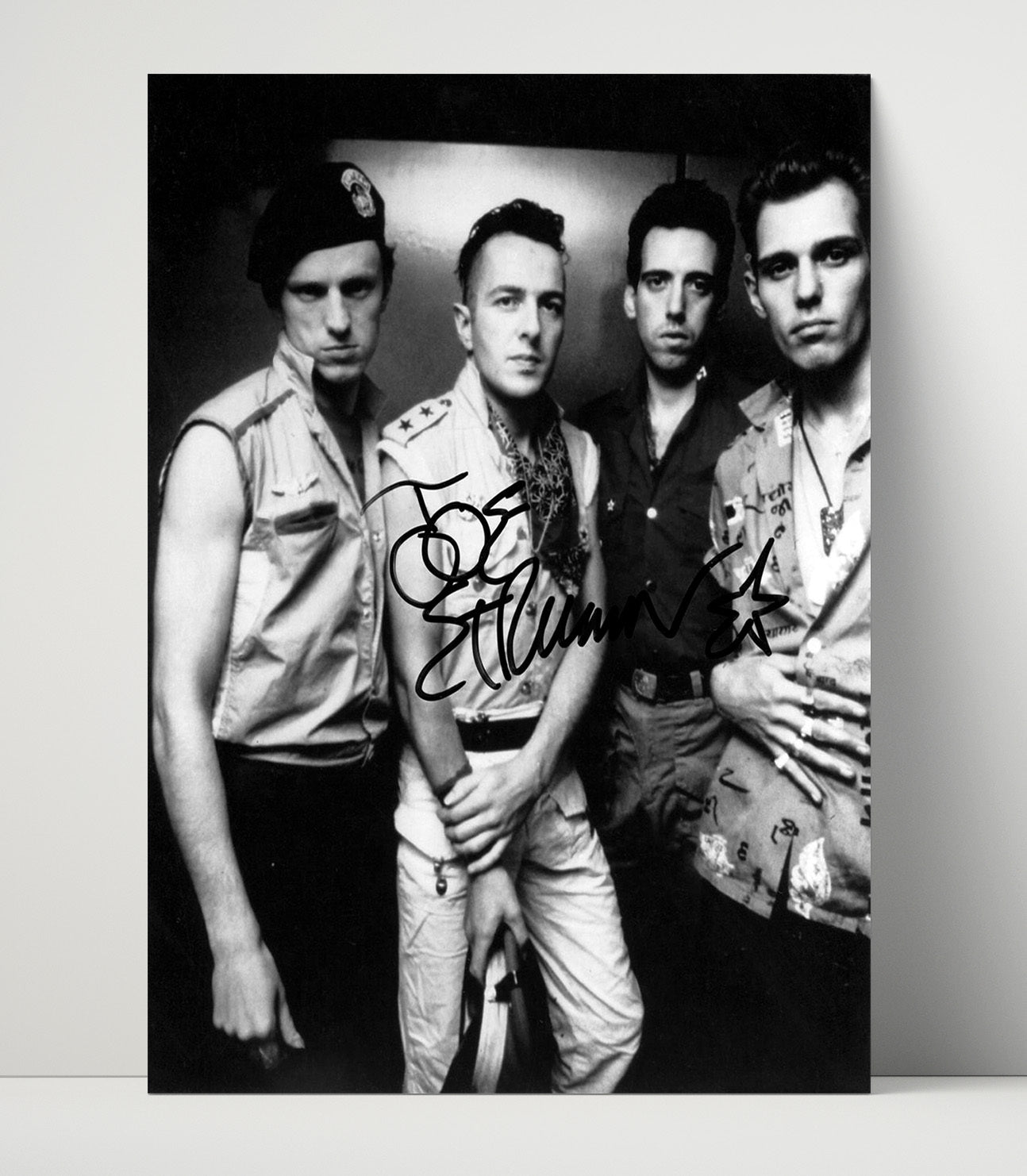 The Clash - Joe Strummer Punk Portrait - Vintage Music Wall Art - 16x20 Unframed Print music decor