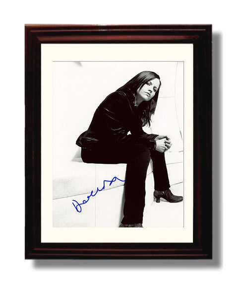 The Cranberries - Dolores ORiordan Seated Portrait Music Wall Art 8x10 Beveled Frame wall art print – Music decor
