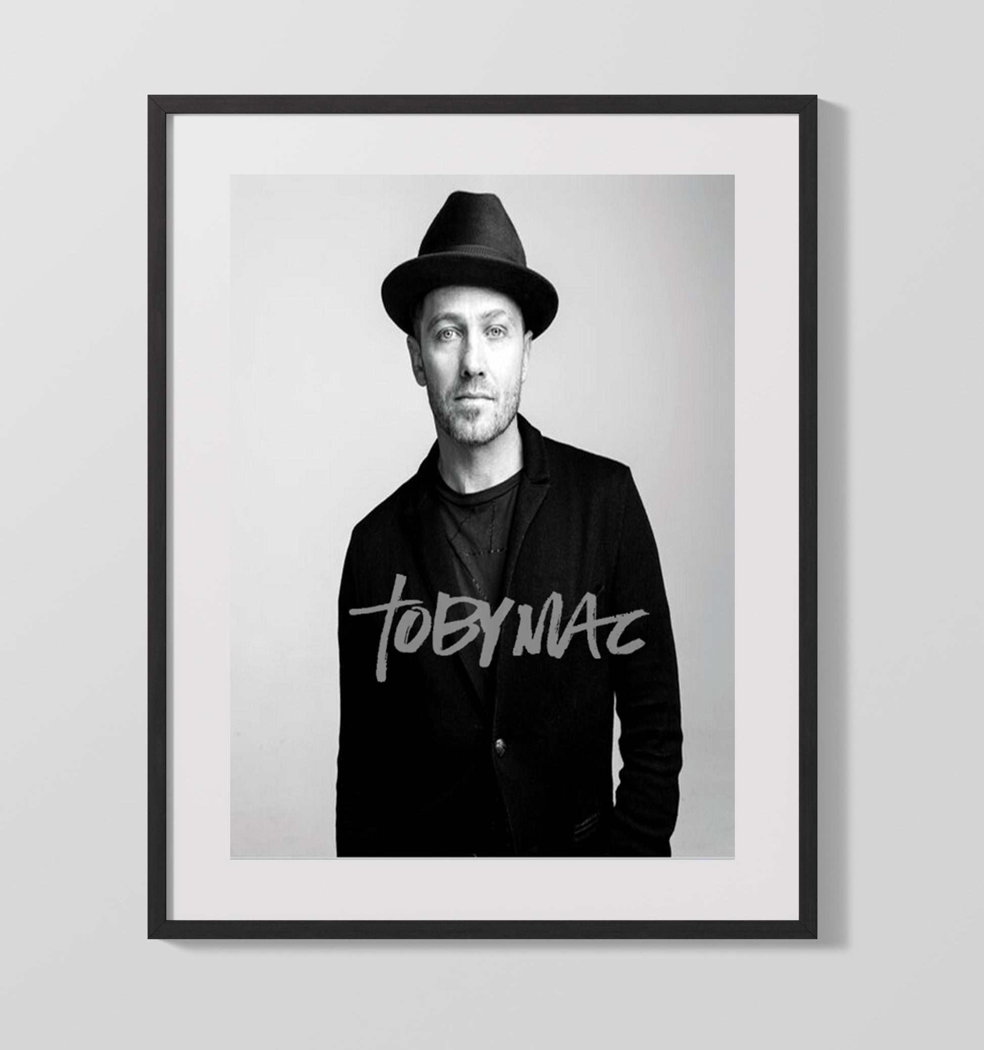 TobyMac - Black Hat Studio Portrait Music Wall Art 16x20 Gallery Frame wall art print – Music decor