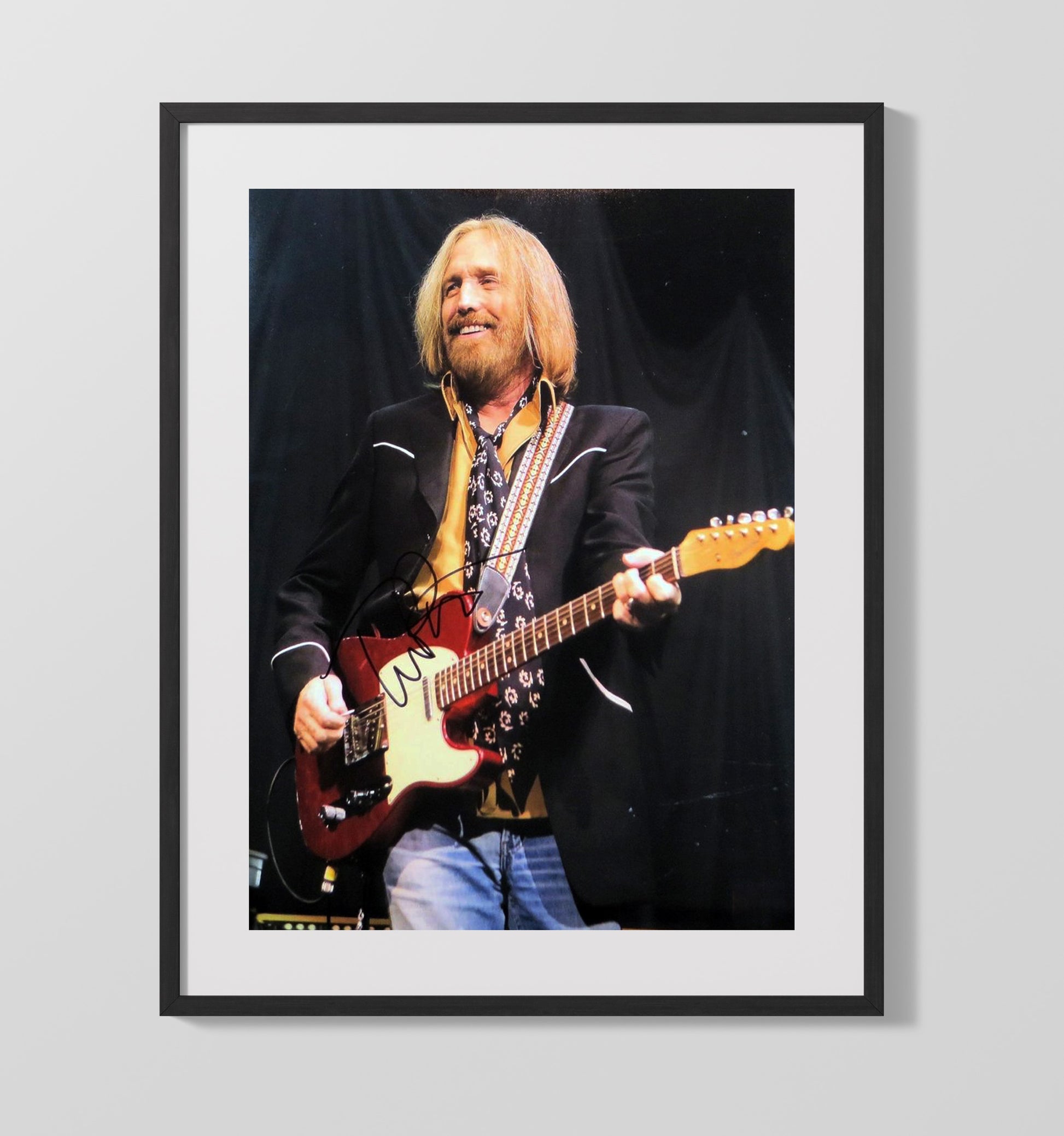 Tom Petty - Guitar and Grin on Stage Music Wall Art 16x20 Gallery Frame wall art print – Music decor
