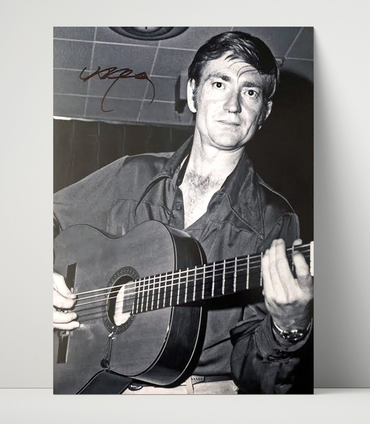 Willie Nelson - Acoustic Guitar Performance Photo - Vintage Music Wall Art - 16x20 Unframed Print music decor