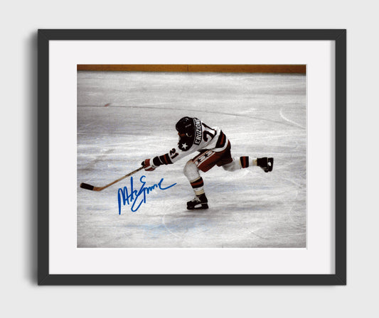 Mike Eruzione - Miracle on Ice Shot 1980 Olympic Wall Art 16x20 Gallery Frame wall art print – Olympic Wall Art decor