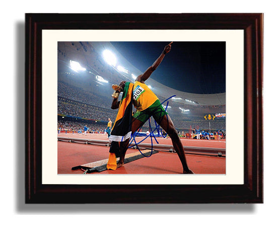 Usain Bolt - Track Victory Pose Olympic Wall Art 8x10 Beveled Frame wall art print – Olympic Wall Art decor