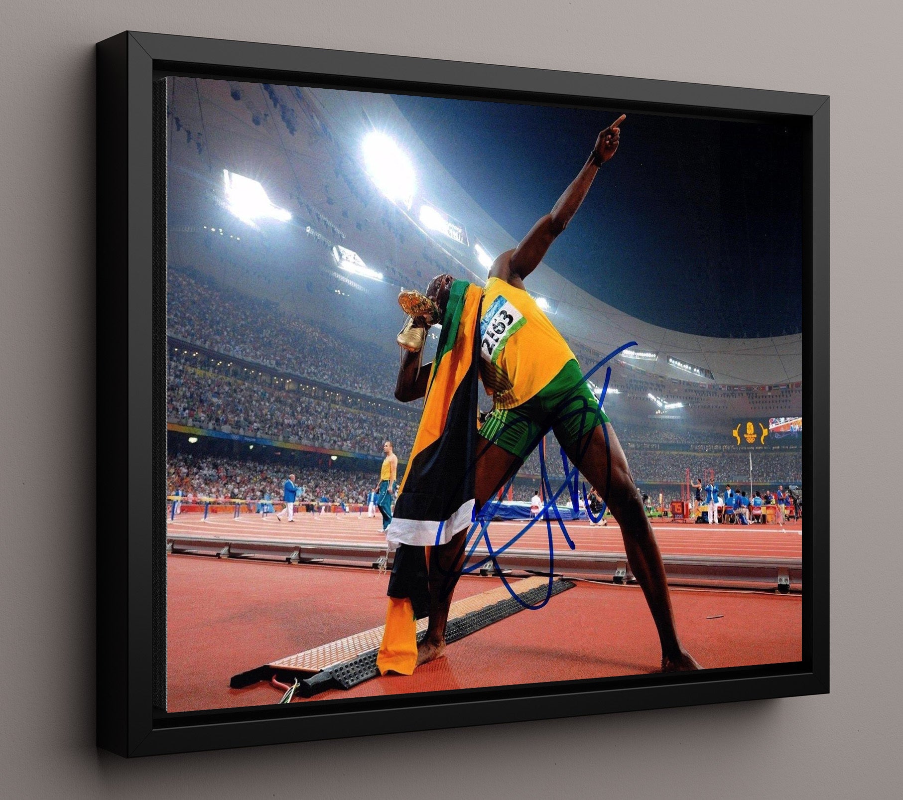 Usain Bolt - Track Victory Pose Olympic Wall Art 16x20 Framed Canvas wall art print – Olympic Wall Art decor