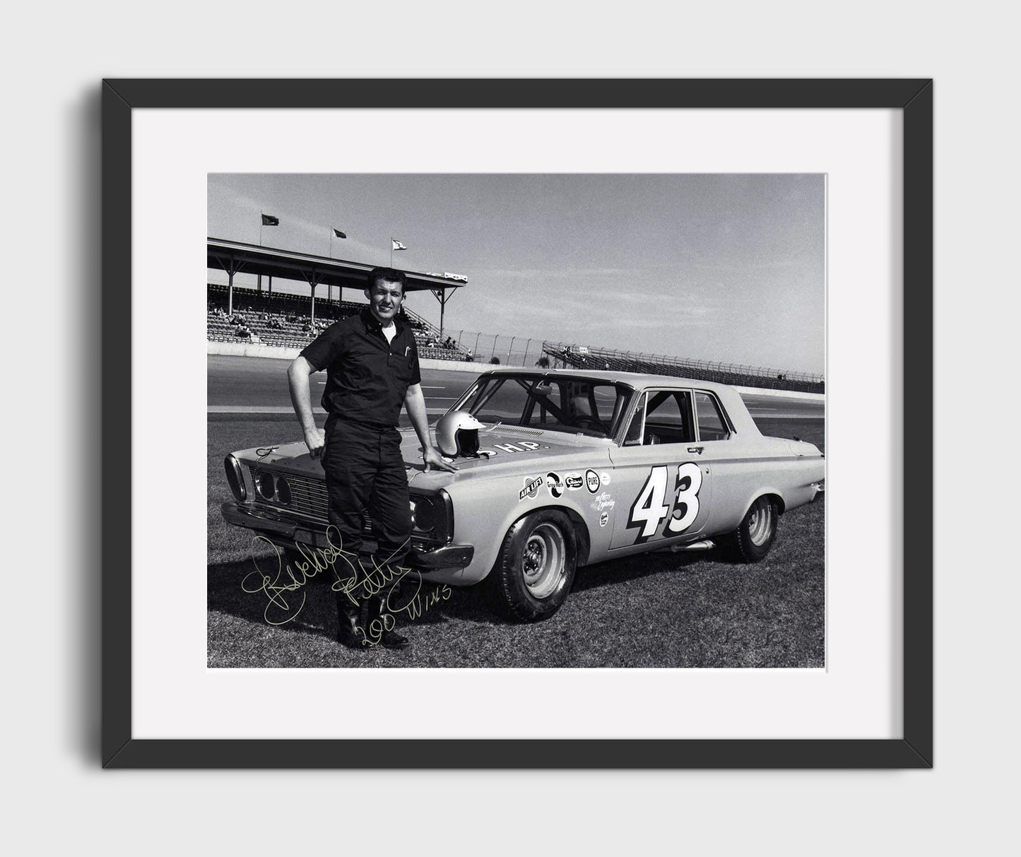 Richard Petty - Early No. 43 Plymouth - Canvas racing wall art