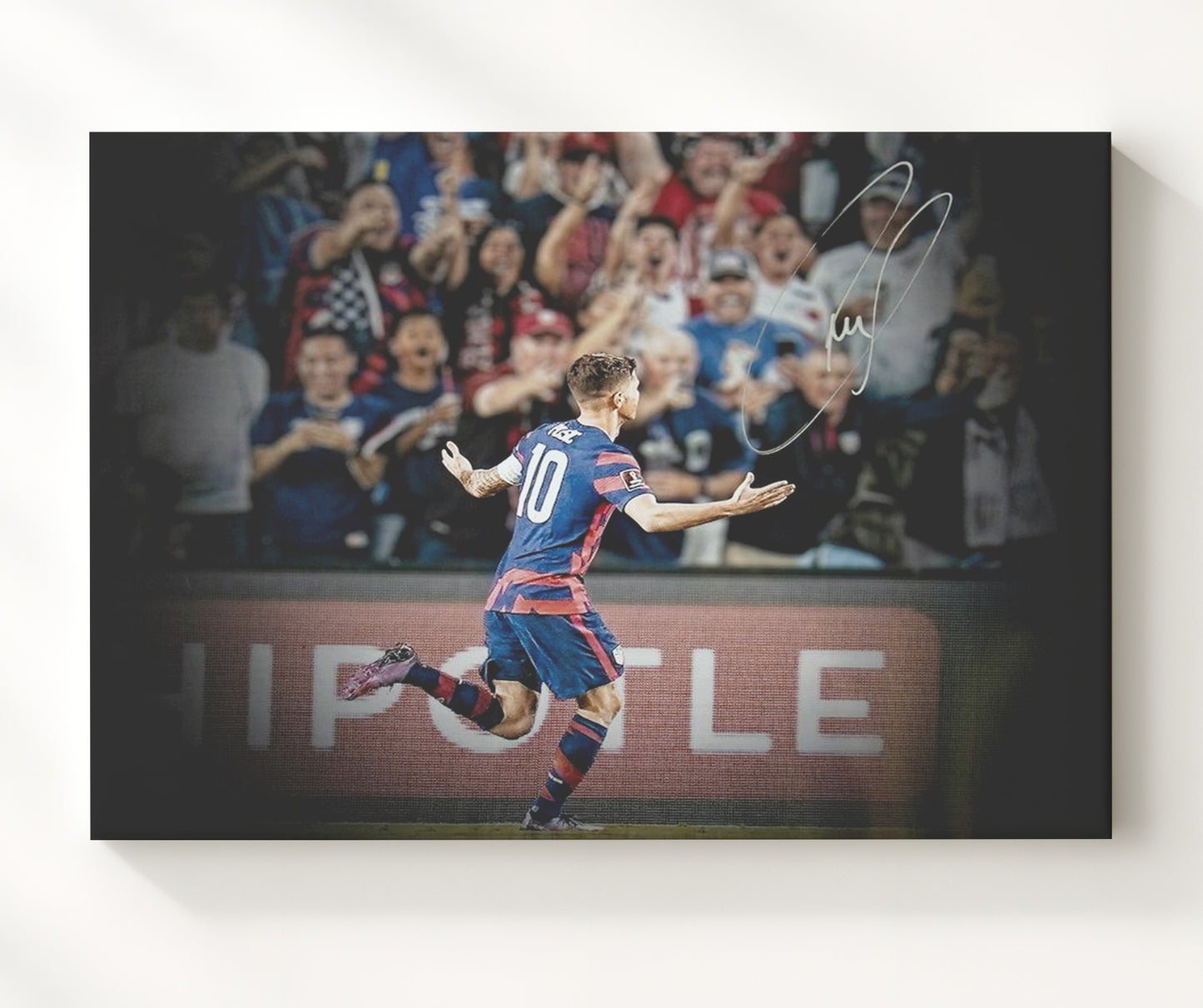 Christian Pulisic USA Goal Celebration Print Run to Crowd Soccer Print 20x24 Canvas soccer wall art print – Soccer Prints decor
