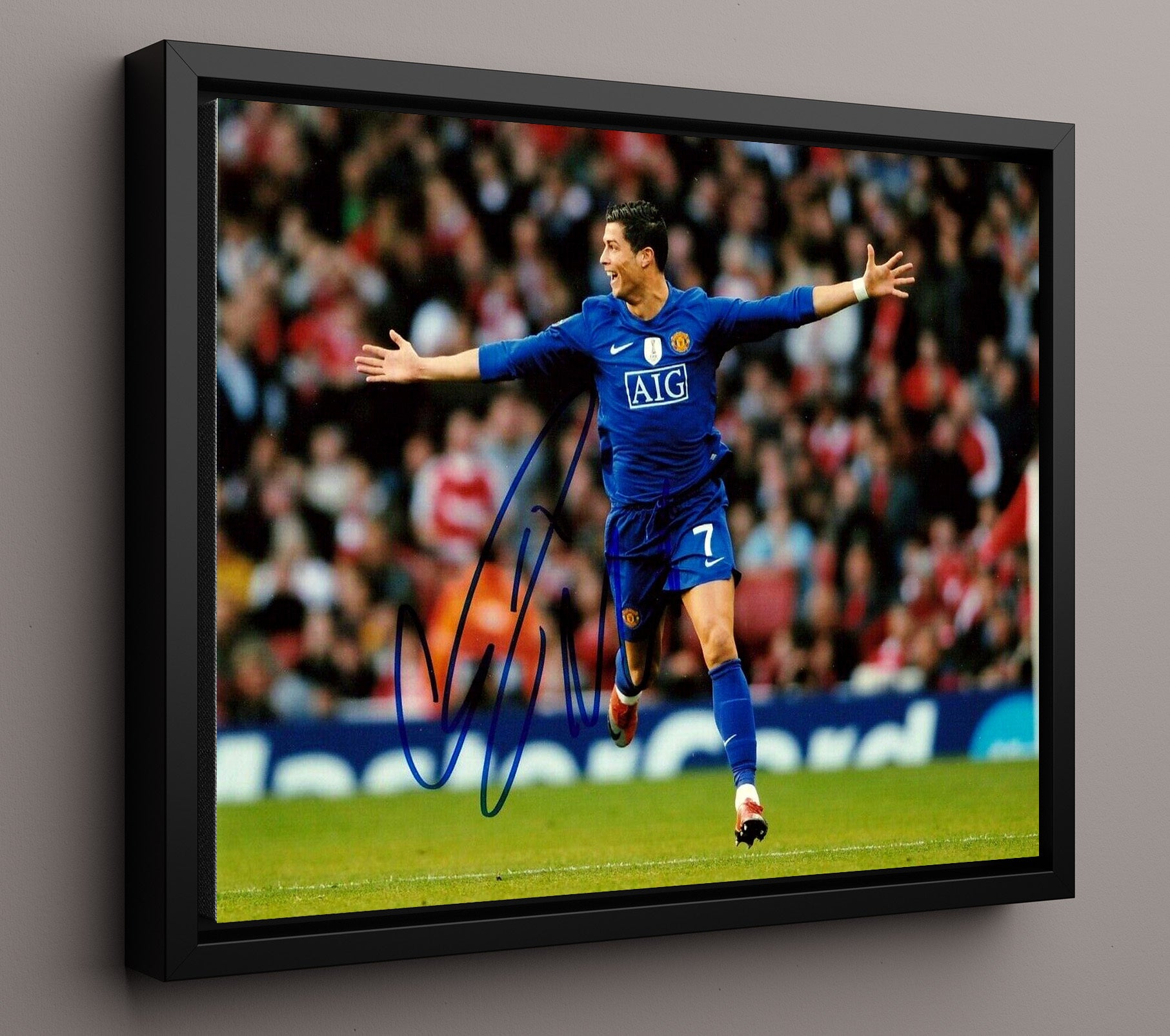 Cristiano Ronaldo Manchester United Arms Wide Goal Celebration Print Soccer 16x20 Framed Canvas soccer wall art print – Soccer Prints decor