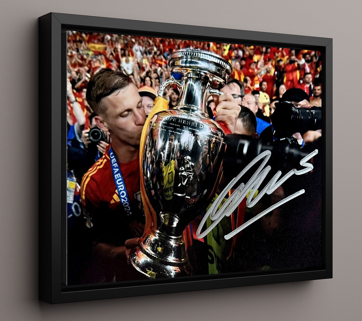 Dani Olmo Spain Trophy Kiss International Tournament Champion Moment Soccer 16x20 Framed Canvas soccer wall art print – Soccer Prints decor