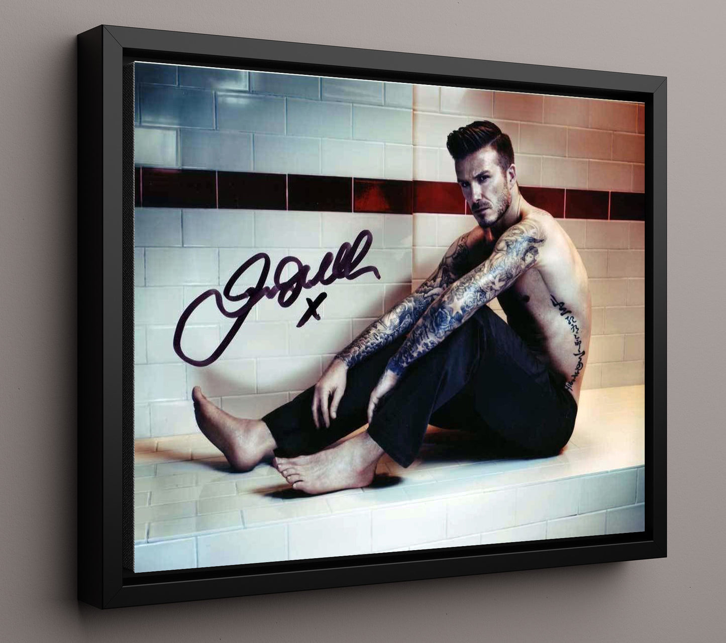David Beckham Iconic Tattoo Athlete Style Photo Soccer Print 16x20 Framed Canvas soccer wall art print – Soccer Prints decor