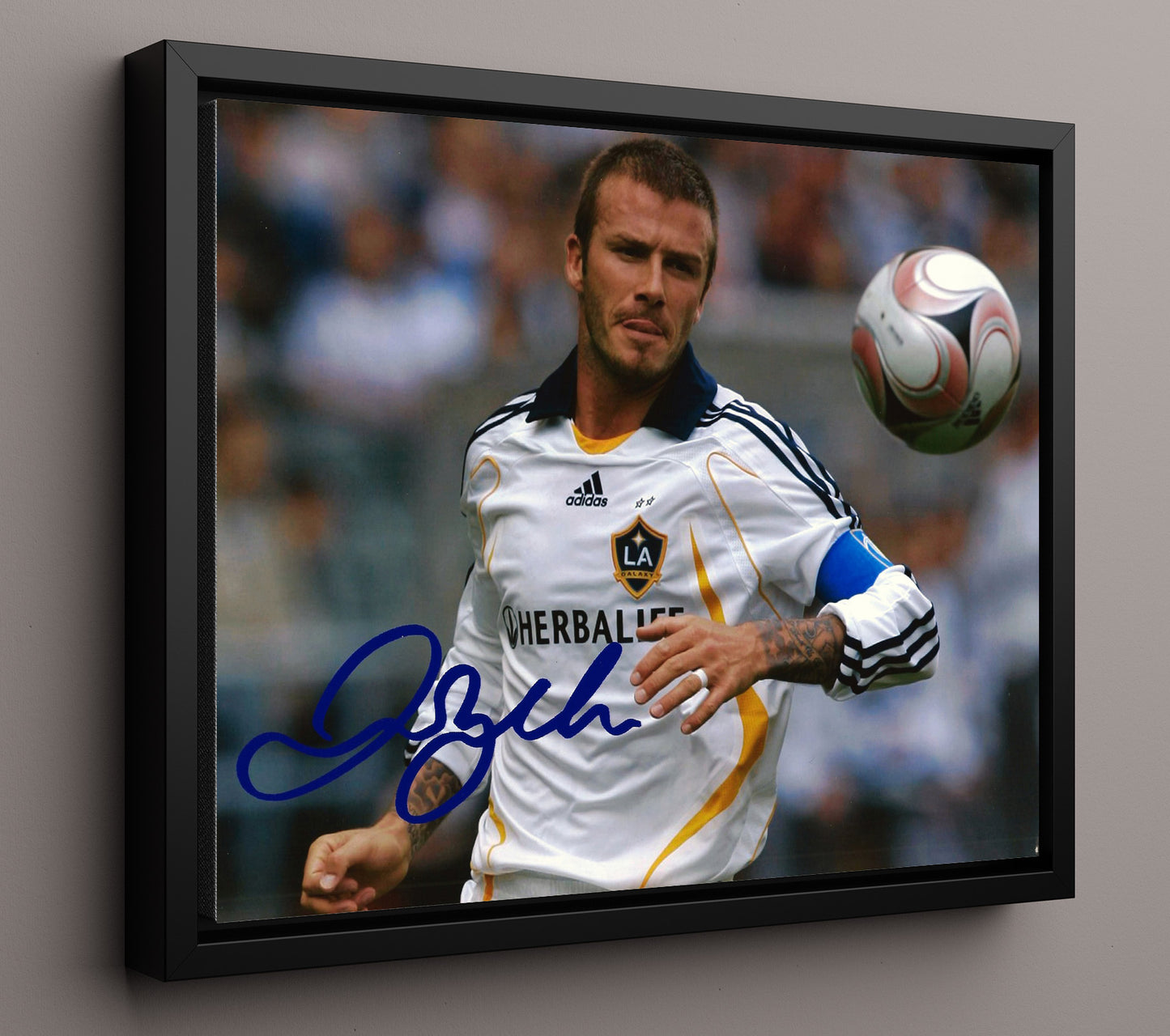 David Beckham LA Galaxy Midfield Control MLS Era Match Action Soccer Print 16x20 Framed Canvas soccer wall art print – Soccer Prints decor
