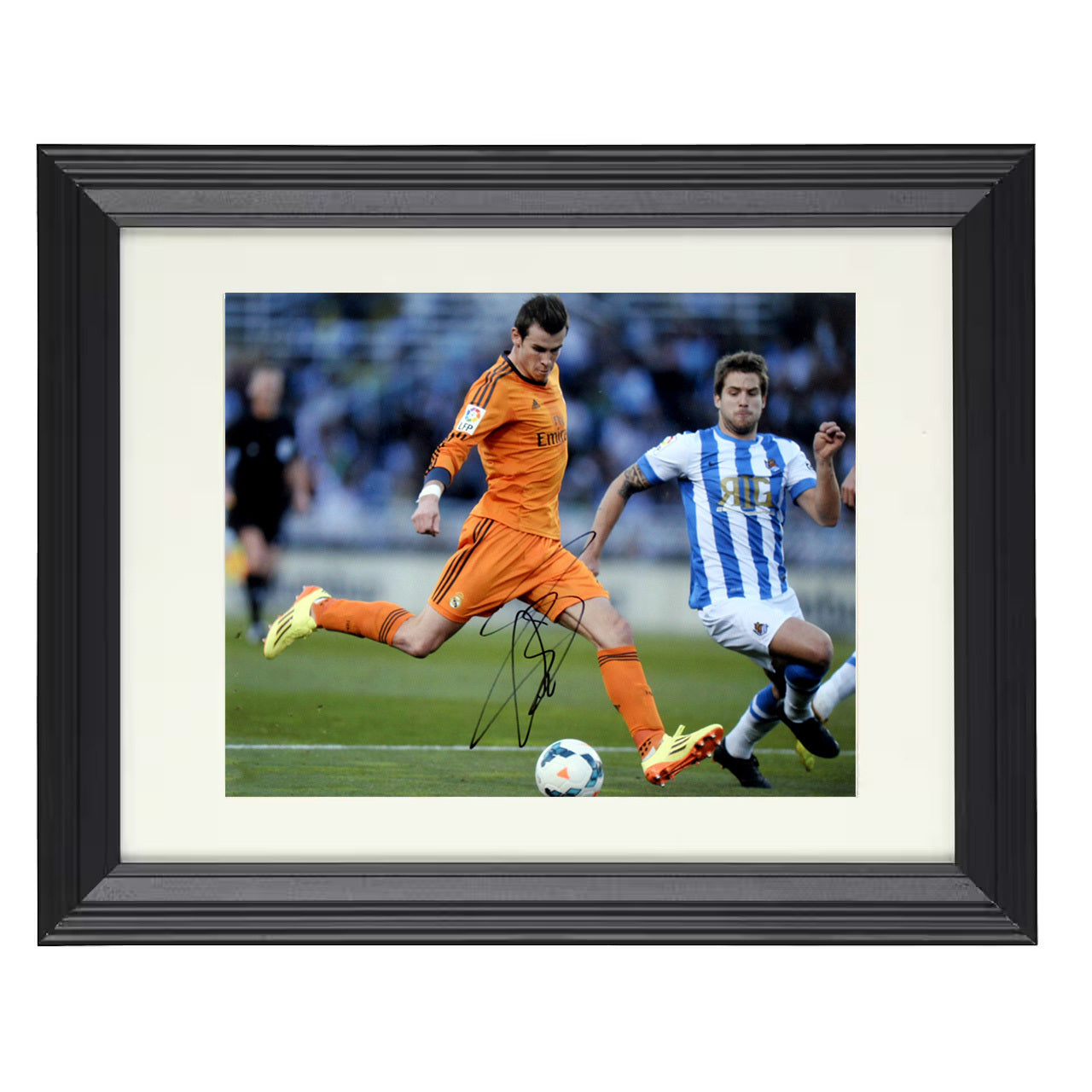 Gareth Bale – Real Madrid La Liga Power Shot 8x10 matted black framed soccer wall art