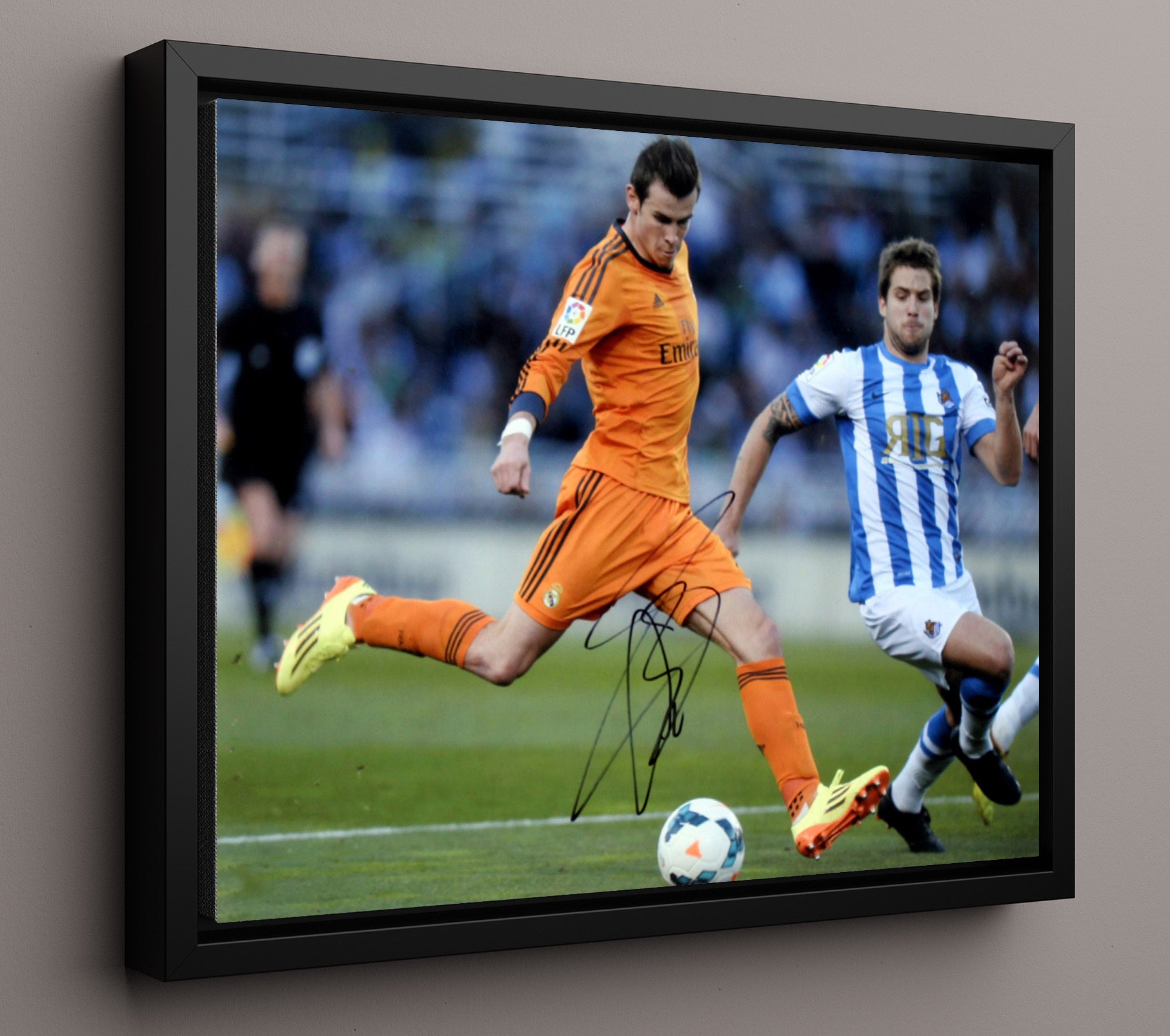 Gareth Bale Real Madrid Powerful Shot Match Action LA Liga Soccer Print 16x20 Framed Canvas soccer wall art print – Soccer Prints decor