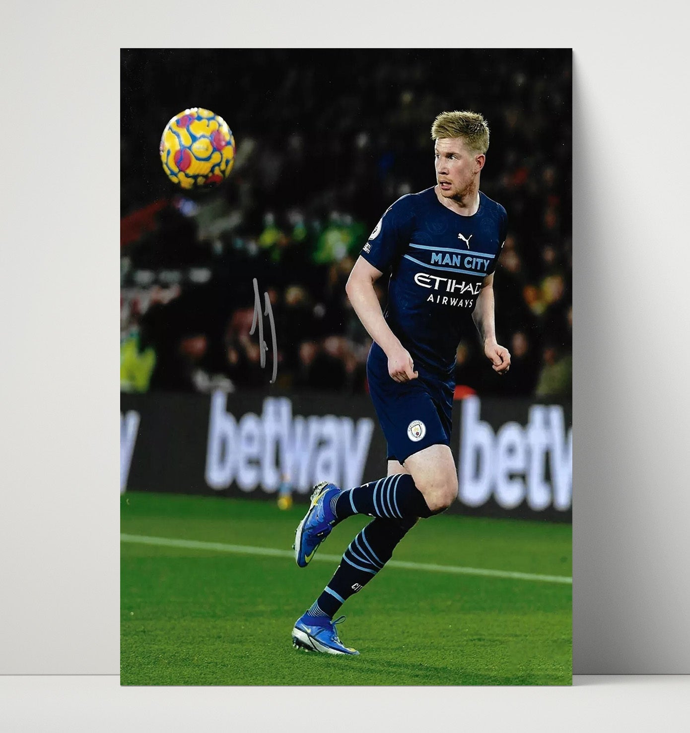 Kevin De Bruyne Manchester City Midfield Maestro Passing Moment Soccer Print 16x20 Unframed Print soccer wall art print – Soccer Prints decor