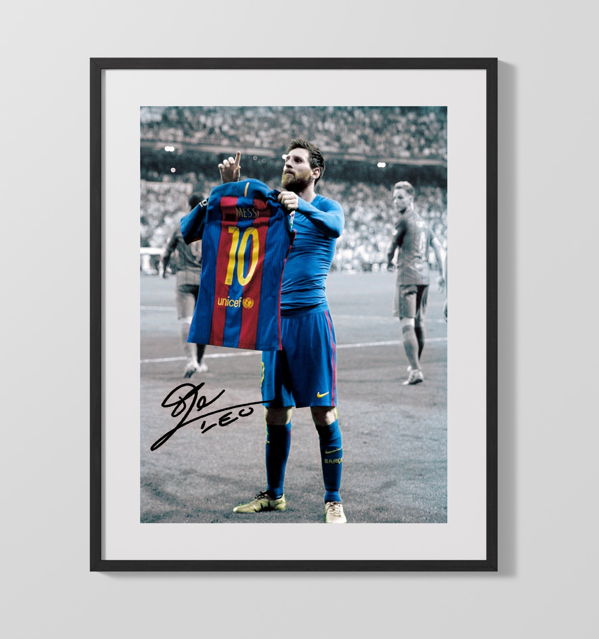 Messi Barcelona Shirt Lift El Clasico Icon Celebration Spotlight Soccer Print 16x20 Gallery Frame soccer wall art print – Soccer Prints decor