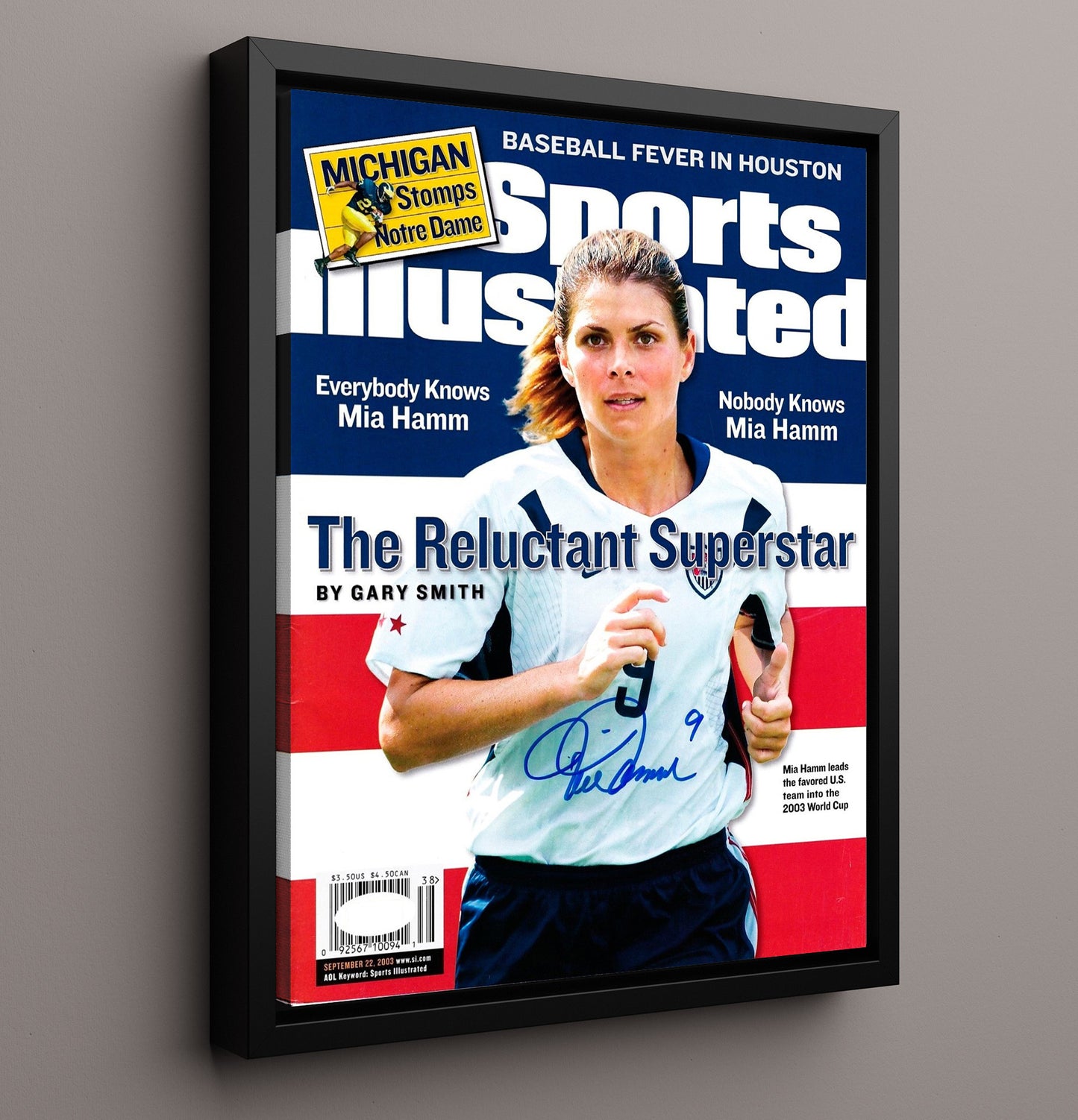 Mia Hamm USA SI Cover Reluctant Superstar 2003 Soccer Print 16x20 Framed Canvas soccer wall art print – Soccer Prints decor