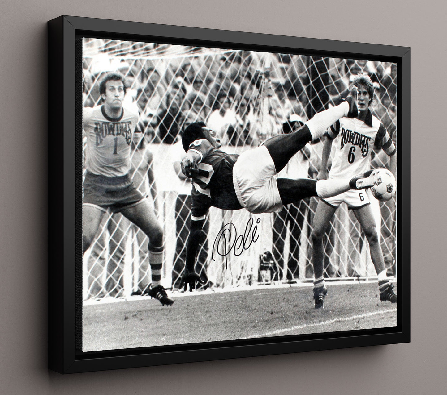 Pele Santos FC Legendary Bicycle Kick Goal Soccer Print 16x20 Framed Canvas soccer wall art print – Soccer Prints decor
