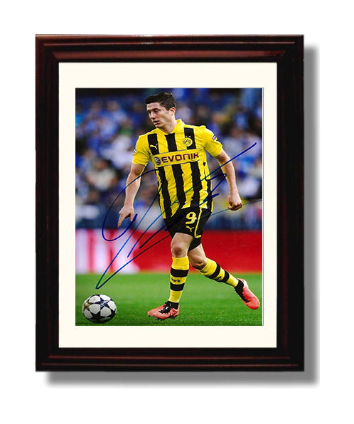 Robert Lewandowski Borussia Dortmund Champions League Striker Run Soccer Wall 8x10 Beveled Frame soccer wall art print – Soccer Prints decor