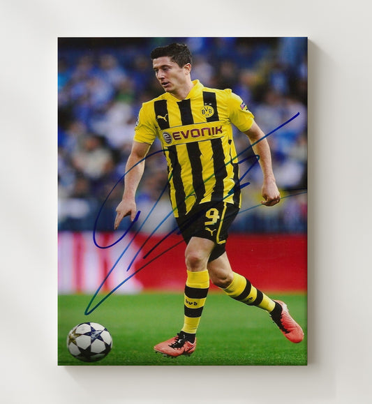 Robert Lewandowski Borussia Dortmund Champions League Striker Run - Canvas soccer wall art