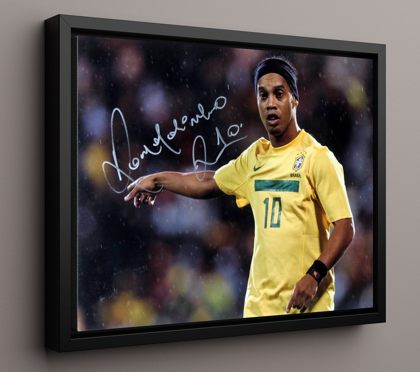 Ronaldinho Brazil Pointing Playmaker Gesture Soccer Print 16x20 Framed Canvas soccer wall art print – Soccer Prints decor