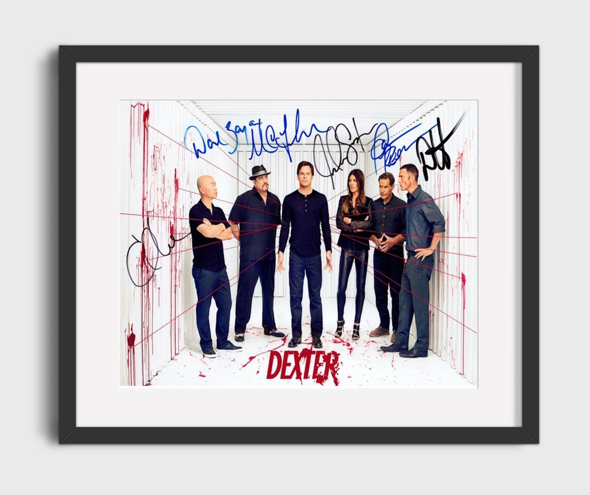 Dexter - Michael C Hall (Dexter Morgan) Ensemble Blood String Investigation Room Scene - Gallery Frame television wall art