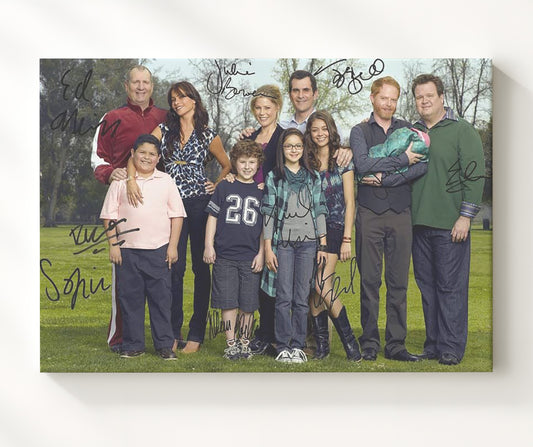 Modern Family - Ed ONeill (Jay Pritchett) Family Park Cast - Canvas television wall art