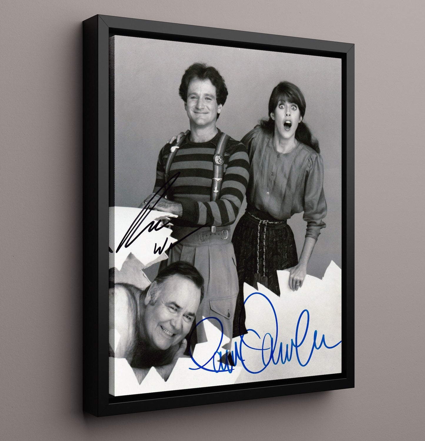 Mork and Mindy - Robin Williams and Pam Dawber - Classic Cast Studio Shot - Vintage Television Wall Art - 16x20 Framed Canvas wall art print - television decor