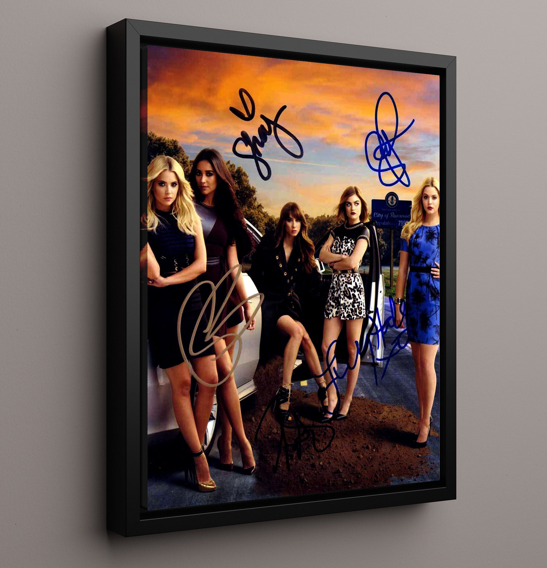 Pretty Little Liars - Cast - Rosewood Roadside Ensemble Poster - Horizontal - Vintage Television Wall Art - 16x20 Framed Canvas wall art print - television decor