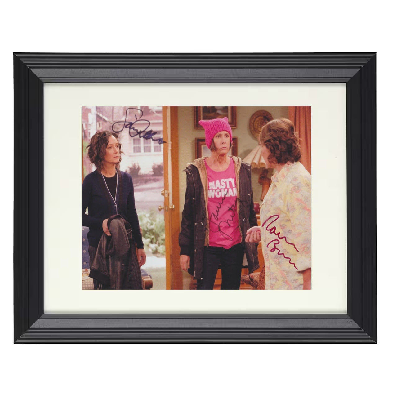 Roseanne – Roseanne Barr (Roseanne Conner) Pink Hat Scene – 8x10 black beveled framed television wall art