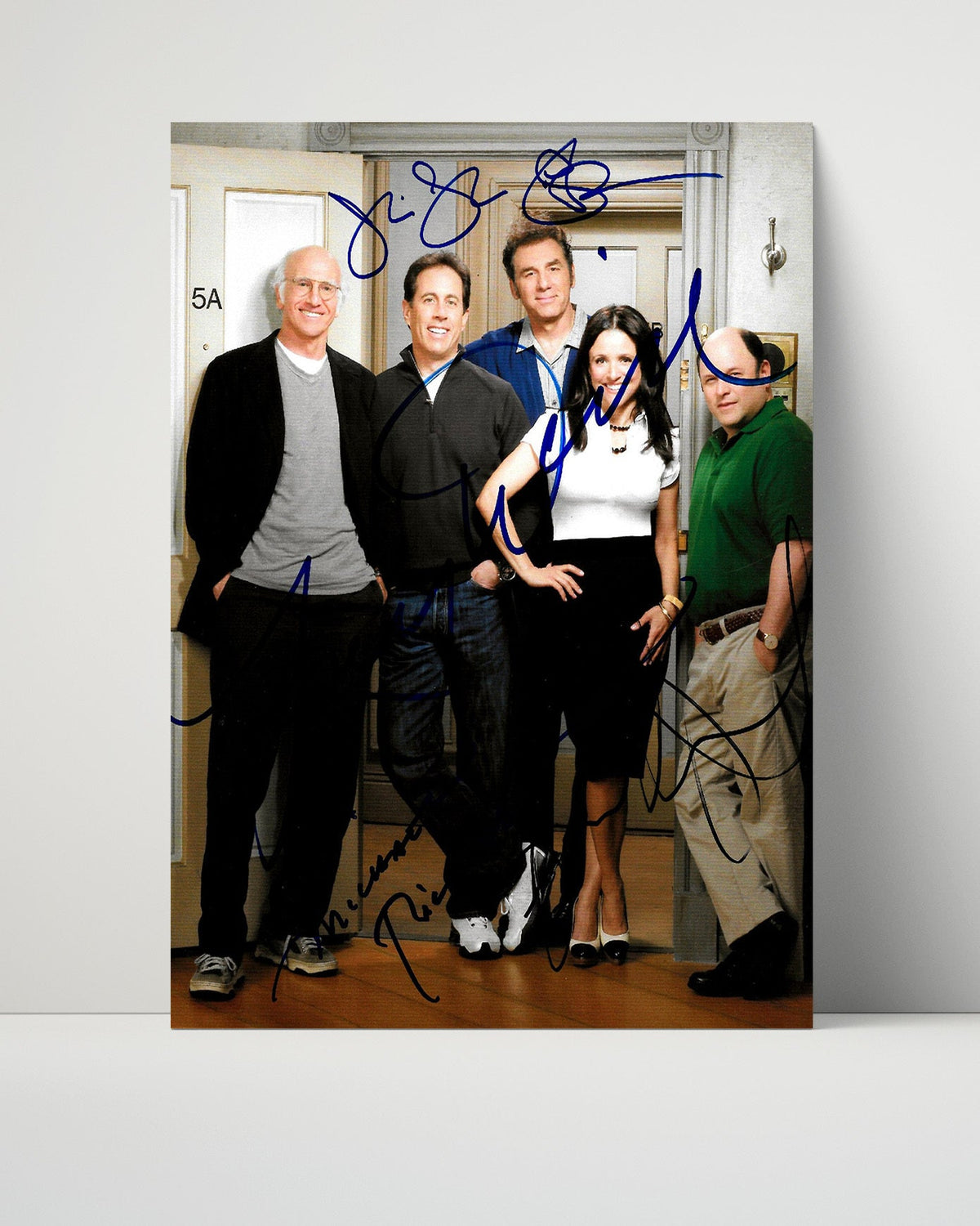 Seinfeld – Main Cast – Apartment Hallway Ensemble Pose unframed semi-gloss poster print