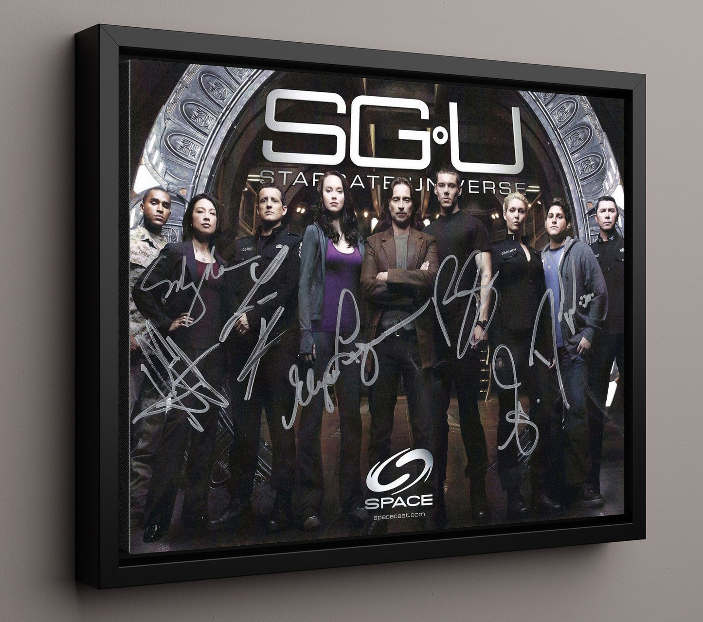 Stargate Universe - Robert Carlyle (Dr. Nicholas Rush) Ensemble Cast Gate Room - Vintage Television Wall Art - 16x20 Framed Canvas wall art print - television decor