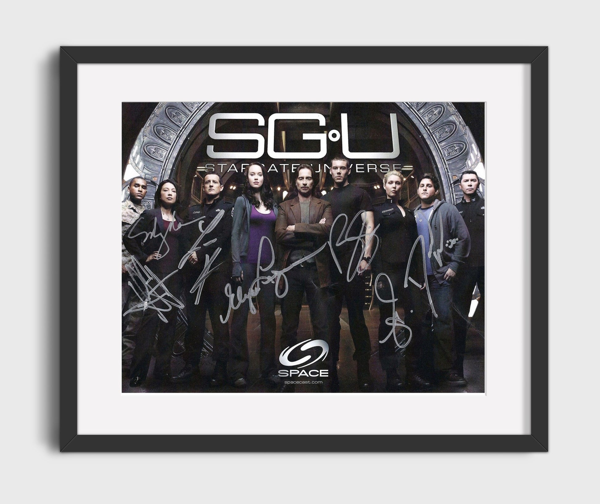Stargate Universe - Robert Carlyle (Dr. Nicholas Rush) Ensemble Cast Gate Room - Vintage Television Wall Art - 16x20 Gallery Frame wall art print - television decor