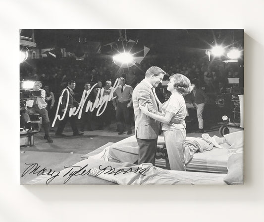 The Dick Van Dyke Show - Dick Van Dyke (Rob Petrie) and Mary Tyler Moore (Laura Petrie) Studio Embrace Scene - Canvas television wall art