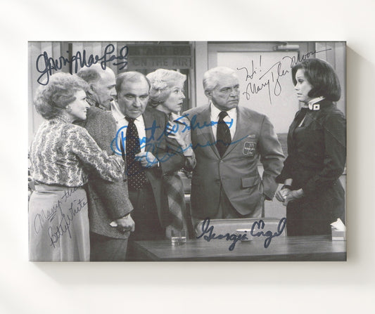 The Mary Tyler Moore Show - Mary Tyler Moore Ensemble Cast Newsroom On the Air - Canvas television wall art