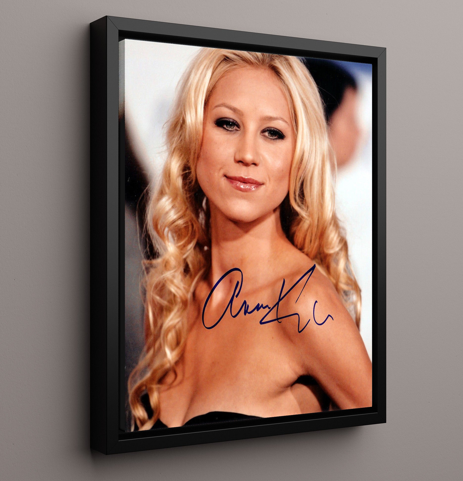 Anna Kournikova - Glamour Close-Up Tennis Wall Art 16x20 Framed Canvas wall art print – Tennis Wall Art decor
