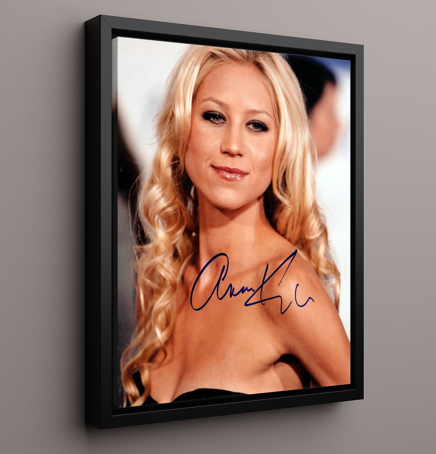 Anna Kournikova - Glamour Close-Up Vintage Tennis Wall Art - 16x20 Framed Canvas