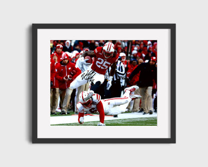 Wisconsin Autograph Print - Melvin Gordon - Hurdle Hero